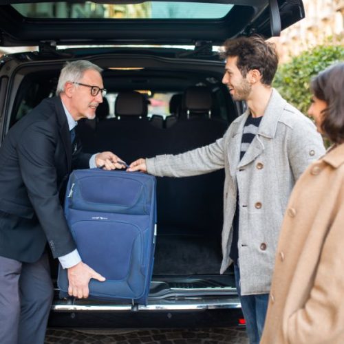Come scegliere un servizio taxi aeroportuale a Venezia per viaggiare senza stress