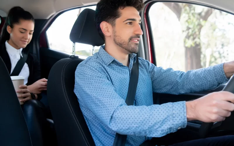Taxi da e per l’aeroporto di Crotone: guida pratica ai trasferimenti senza stress